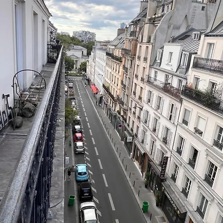 Vivre Au Village Des Batignolles *