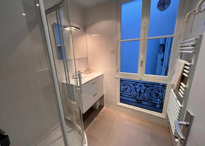 Vivre Au Village Des Batignolles * Paříž