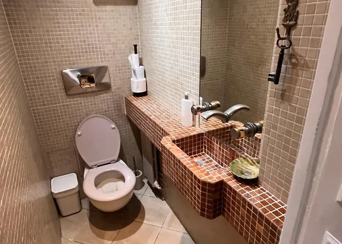 Vivre Au Village Des Batignolles Paříž